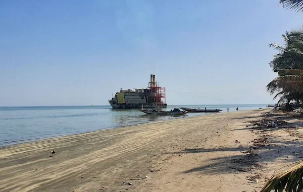 Serrekunda Beach