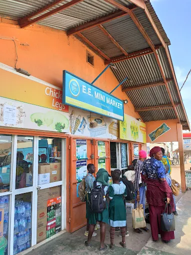 E.E. Minimarket