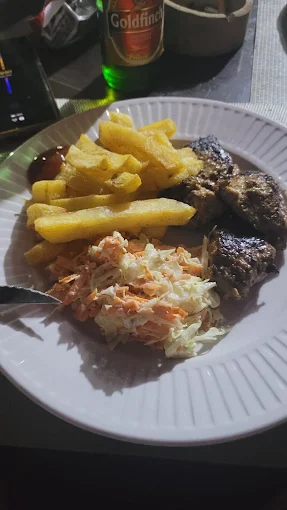 Marie's Bar & Restaurant