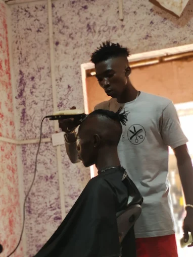 Standard Salon