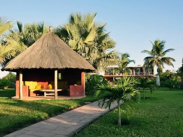 Leo's Beach Hotel & Restaurant
