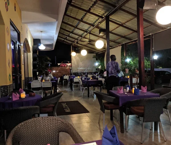 Reo's Sports Resto and Lounge