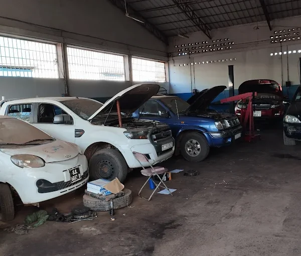 Espace Motors