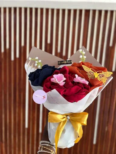 LamJay’s Gift & Glamour