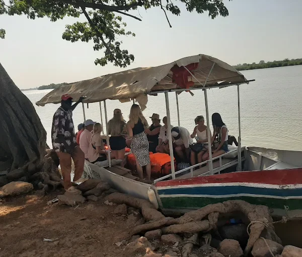 Kunta Kinteh Boattrips