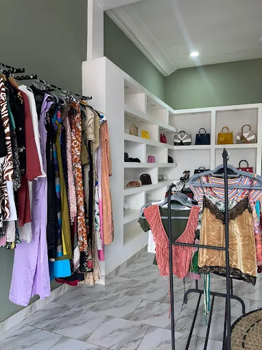 A&M woman fashion shop