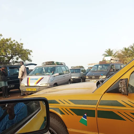 Taxi rank to Border and Up River
