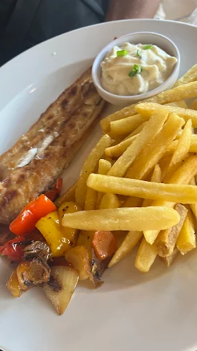 African Queen Restaurant