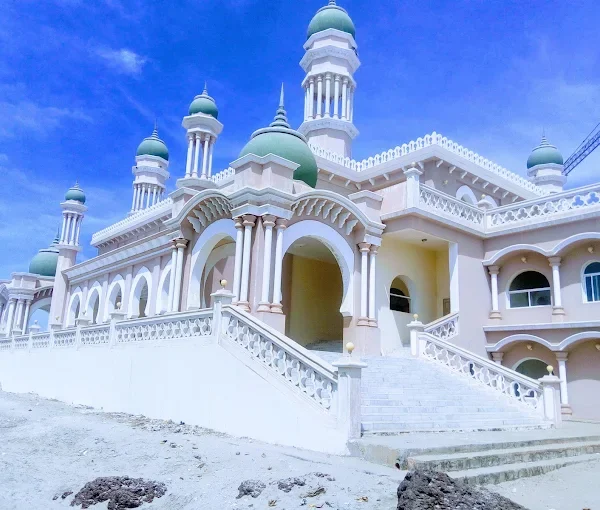 Gunjur Sand Mosque "Kenye-Kenye Jamango"