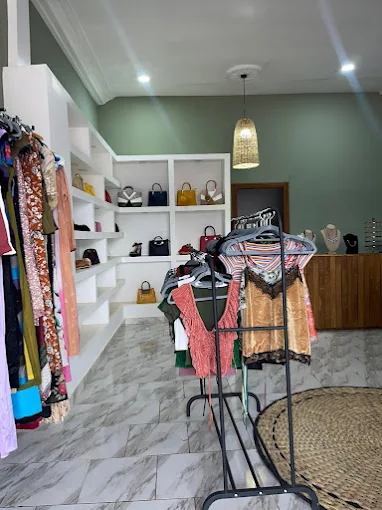 A&M woman fashion shop