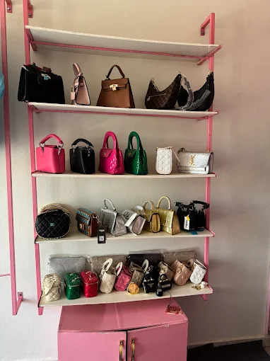 Eva’s boutique